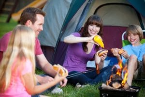family-camping-in-backyard